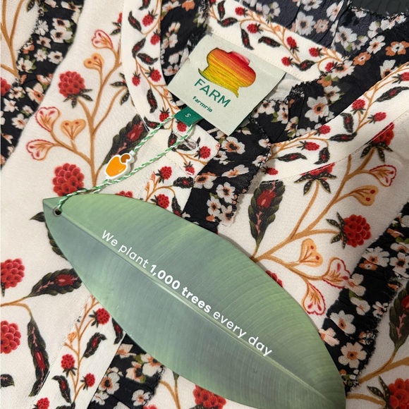 BRAND NEW Farm Rio. Never worn. With tags. Size small - Picture 8 of 9